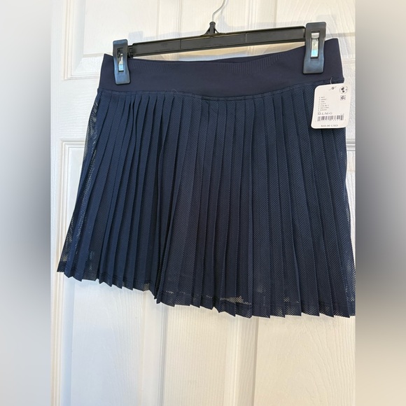 Free People Movement Navy Pleated Tennis Skort M/L NWT Athletic Skirt - Picture 2 of 6